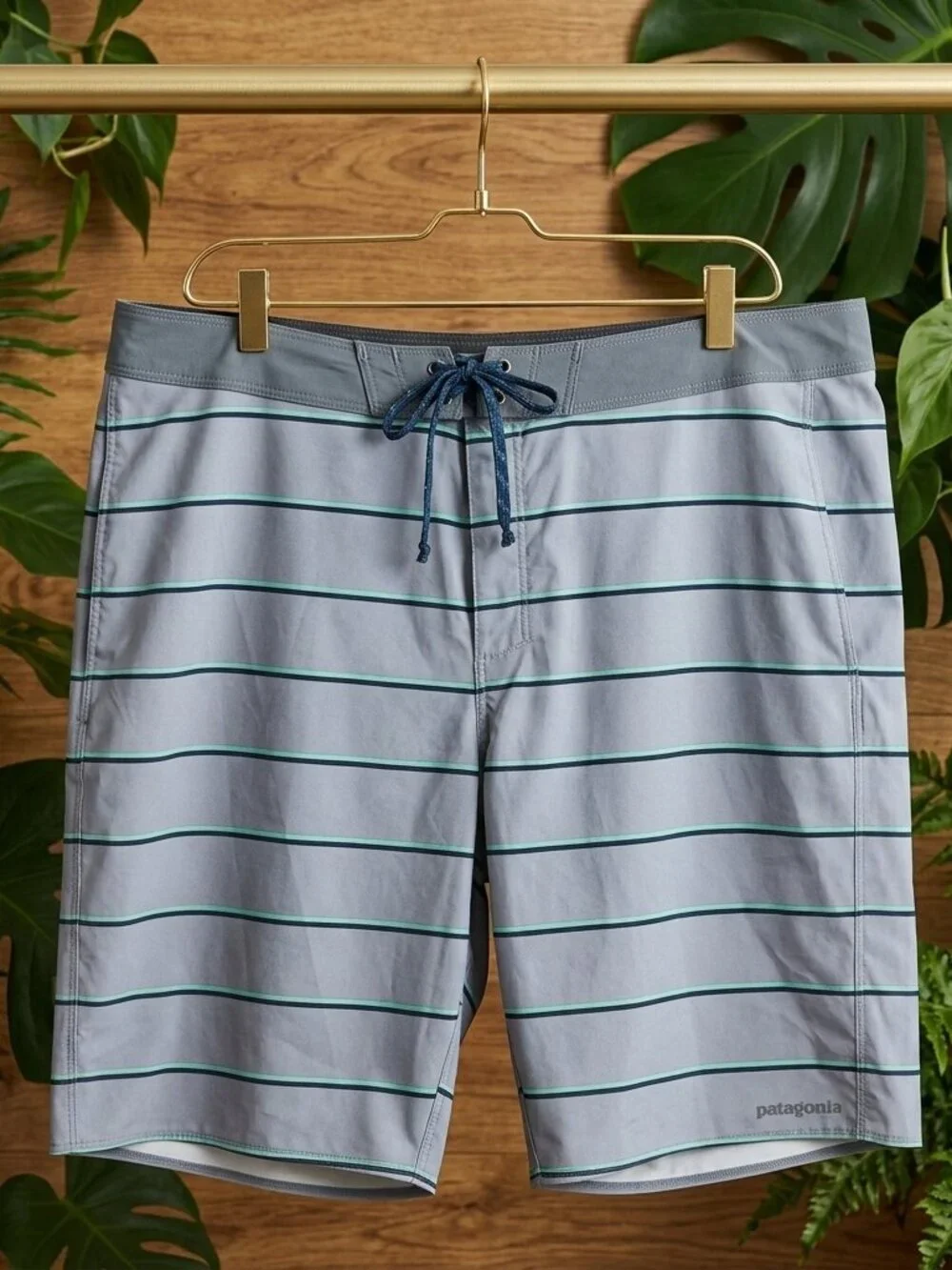 Patagonia Hydropeak Board Shorts Sz 36 Striped Swim Trunks Gray Quick Dry Surf